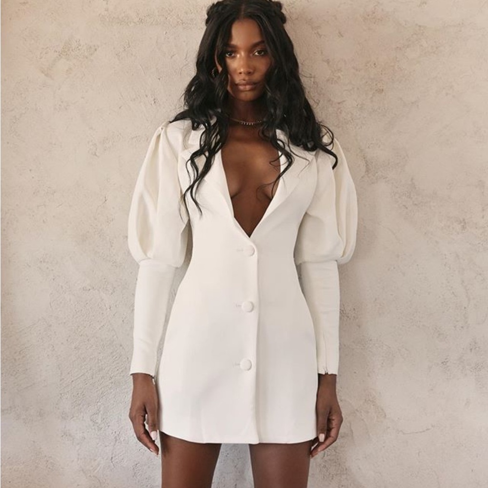 House of CB Ivory Long Sleeve Dress - Picture 4 of 11